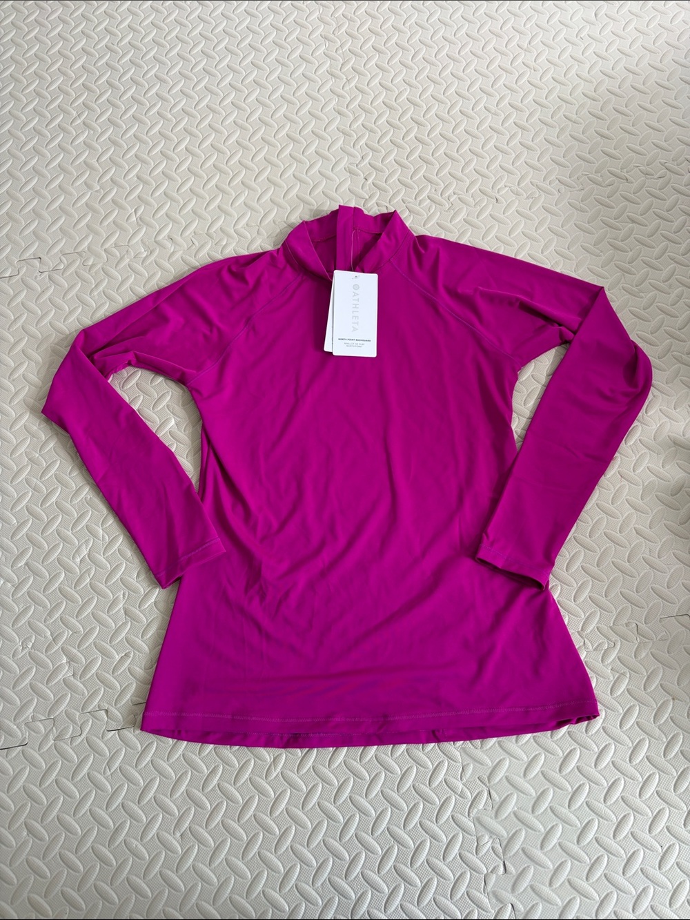 Athleta North Point Rashguard Magenta Long-Sleeve Mock Neck Top Large